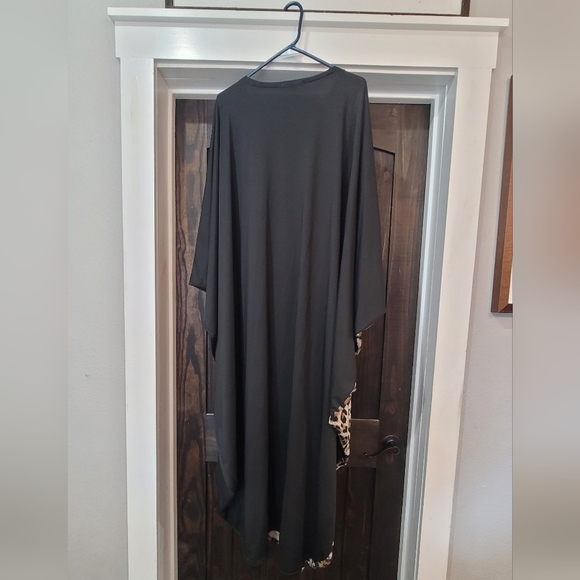 Half black and half leapord print, batwing dress - Picture 2 of 3